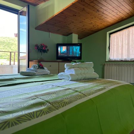 Apartma Mimi Dekani Екстер'єр фото