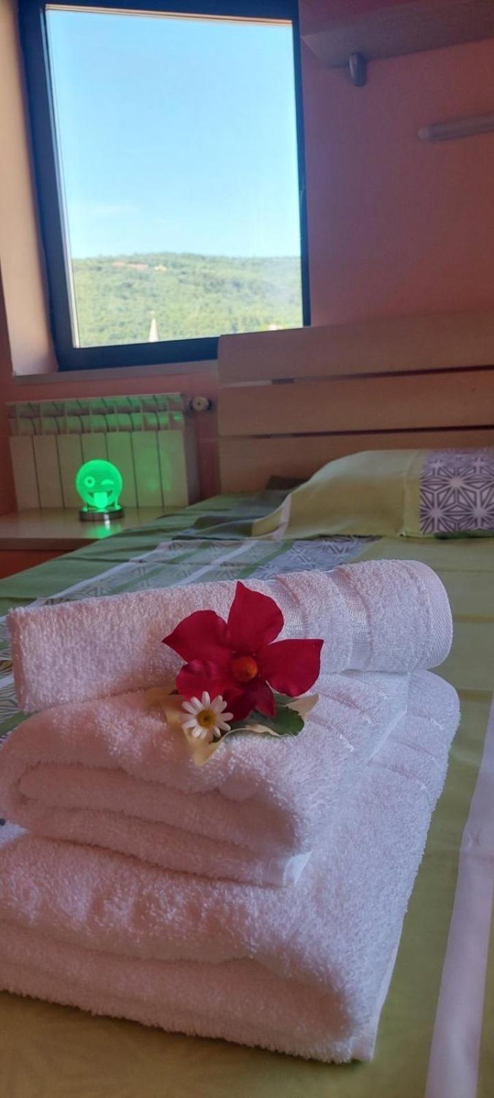 Apartma Mimi Dekani Екстер'єр фото