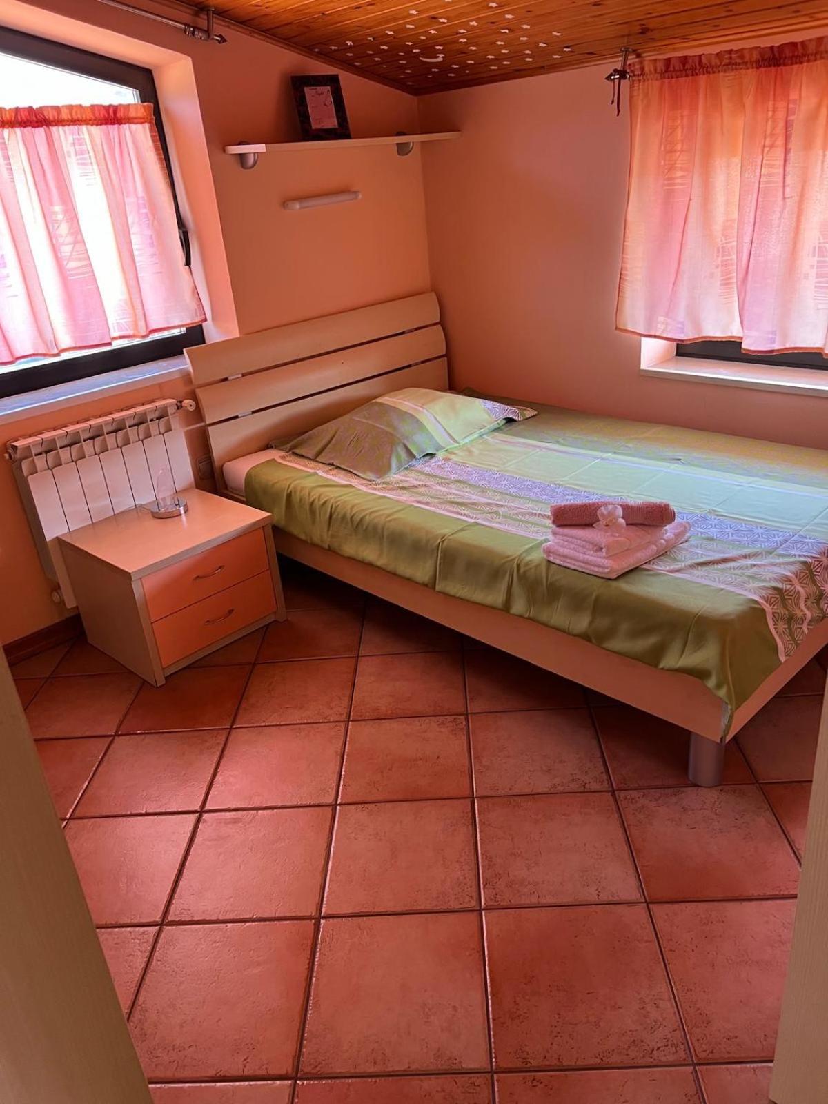 Apartma Mimi Dekani Екстер'єр фото