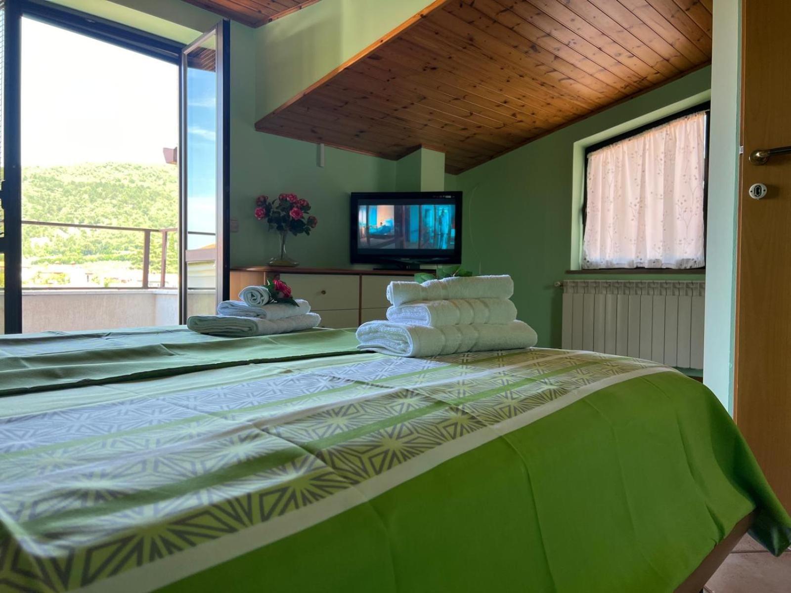 Apartma Mimi Dekani Екстер'єр фото